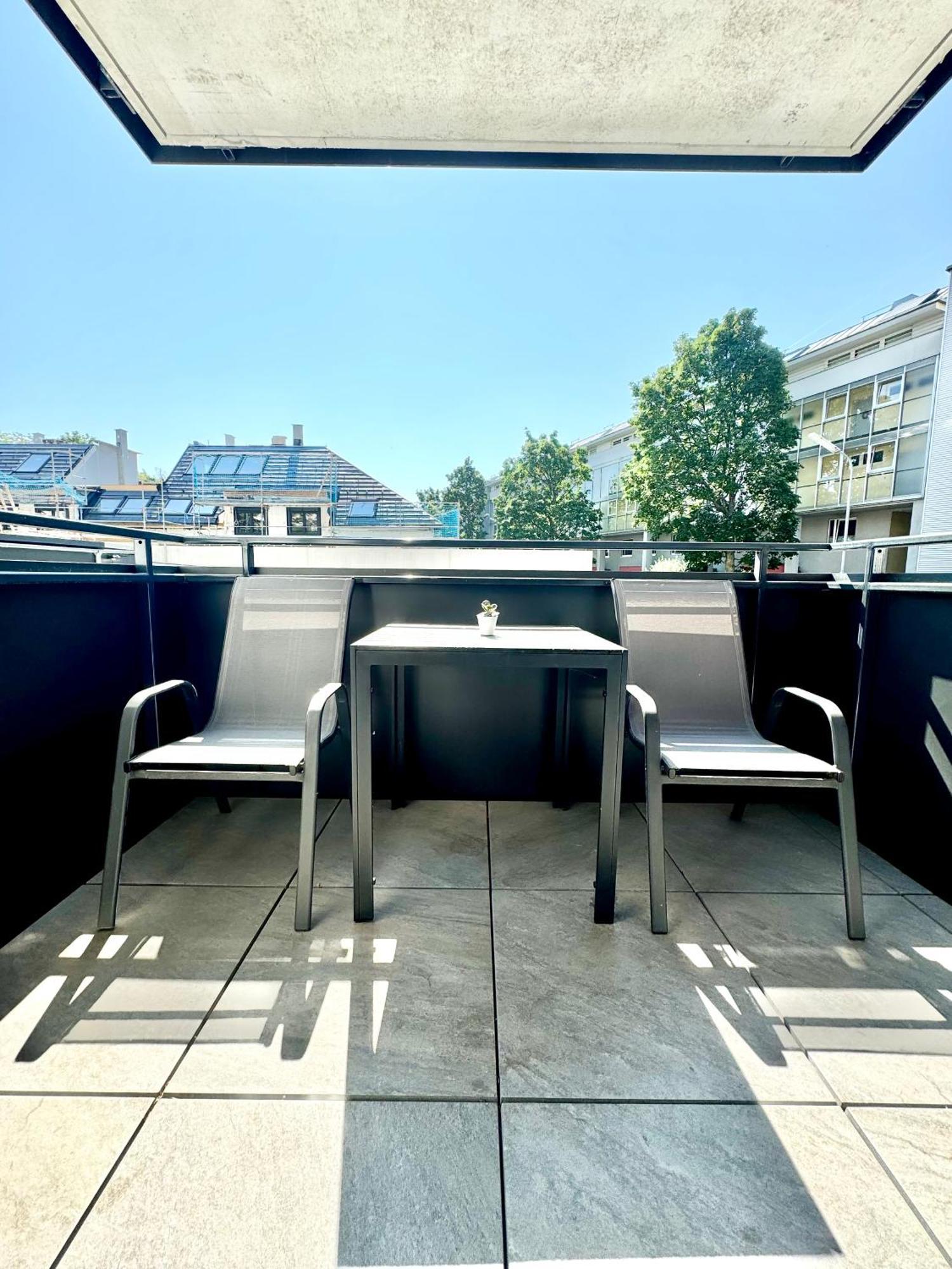 Stylische Mit Balkon * Wien